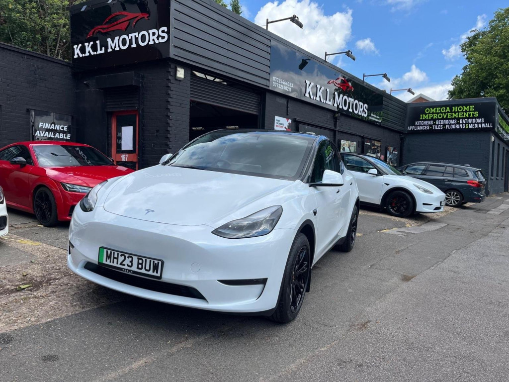 TESLA MODEL Y