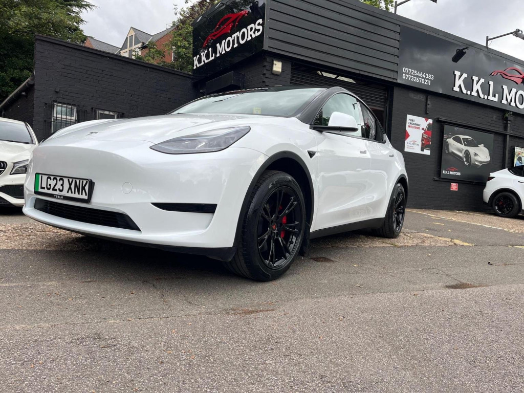 TESLA MODEL Y