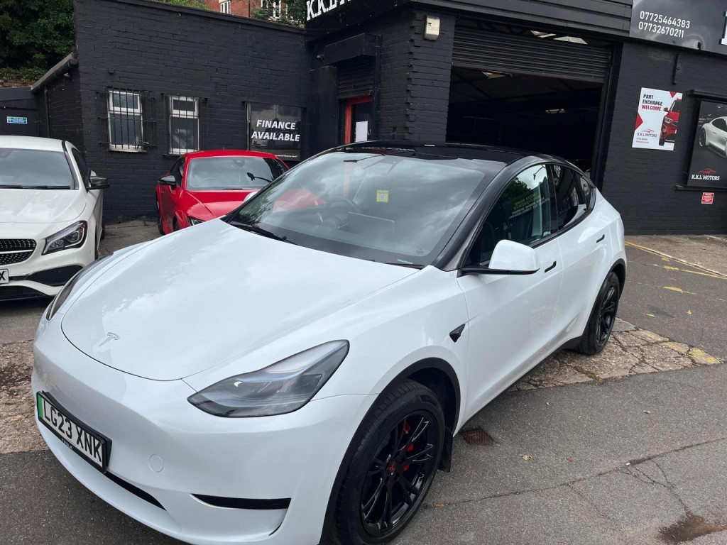 TESLA MODEL Y