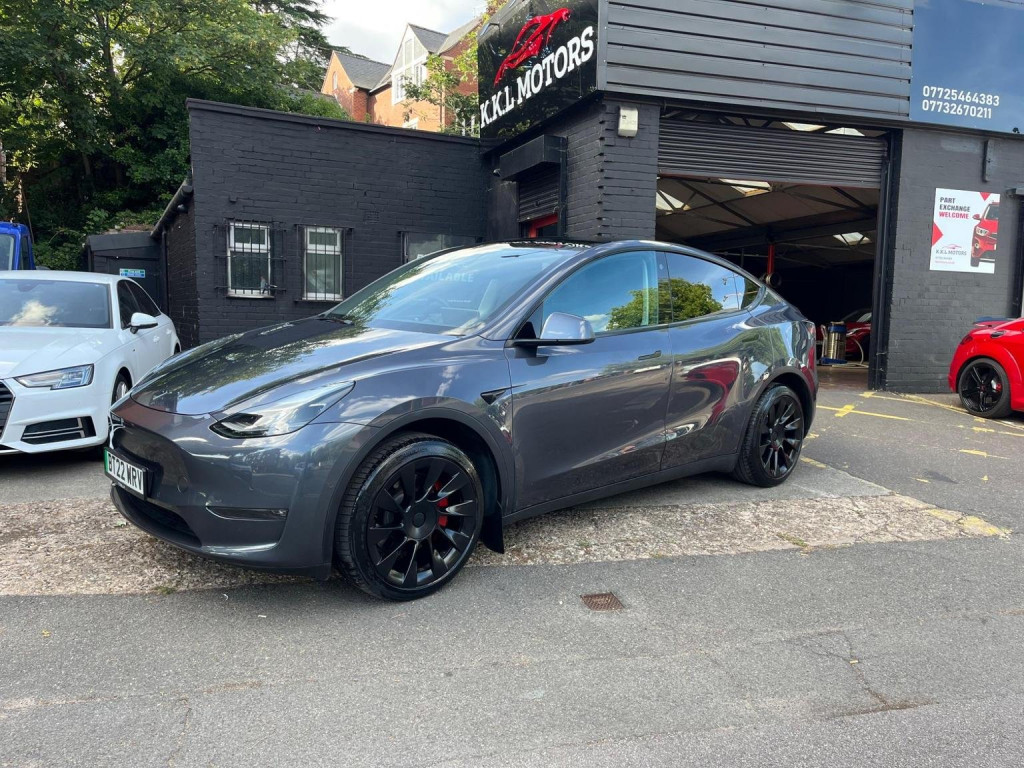 TESLA MODEL Y