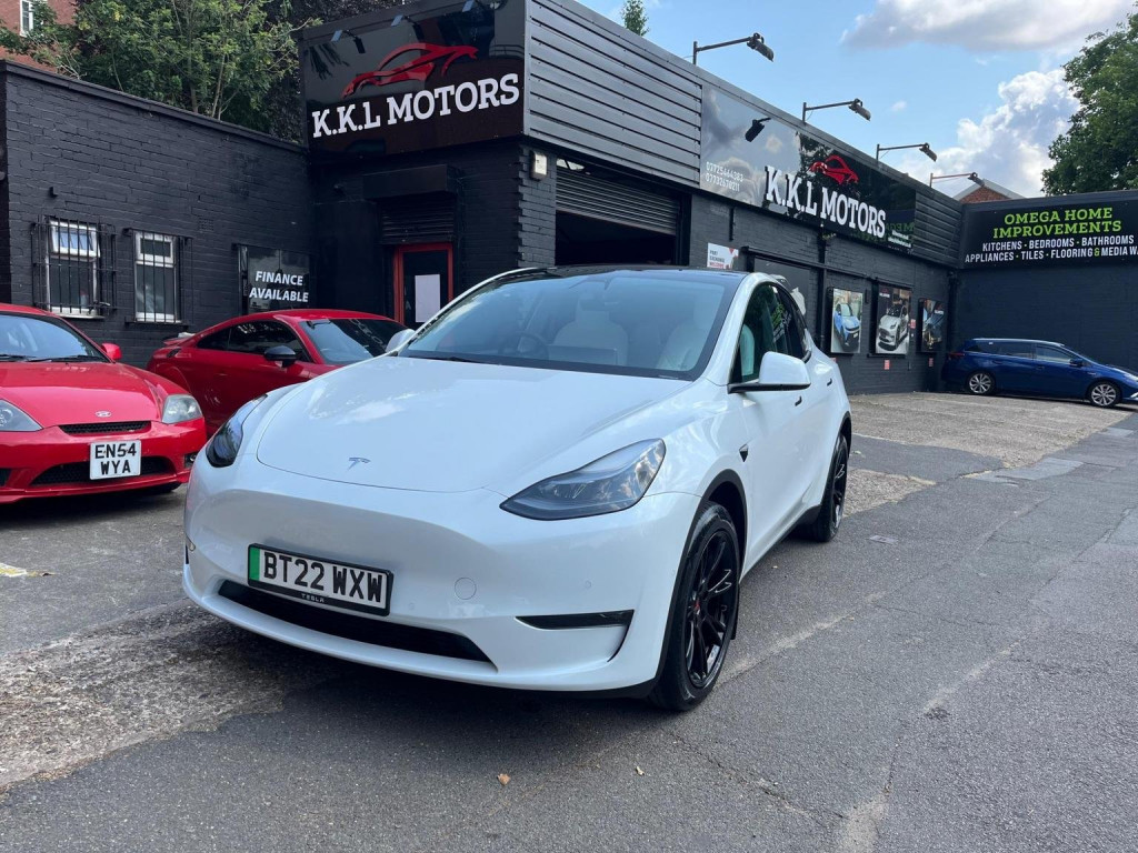 TESLA MODEL Y