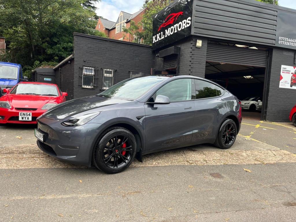 TESLA MODEL Y