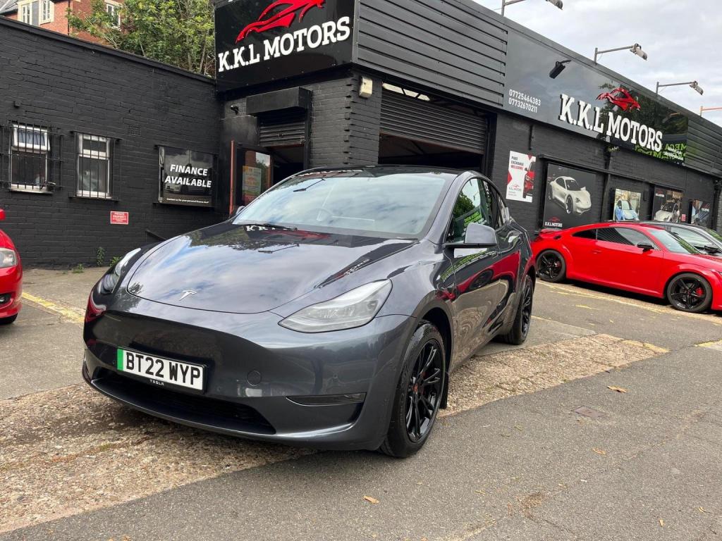 TESLA MODEL Y