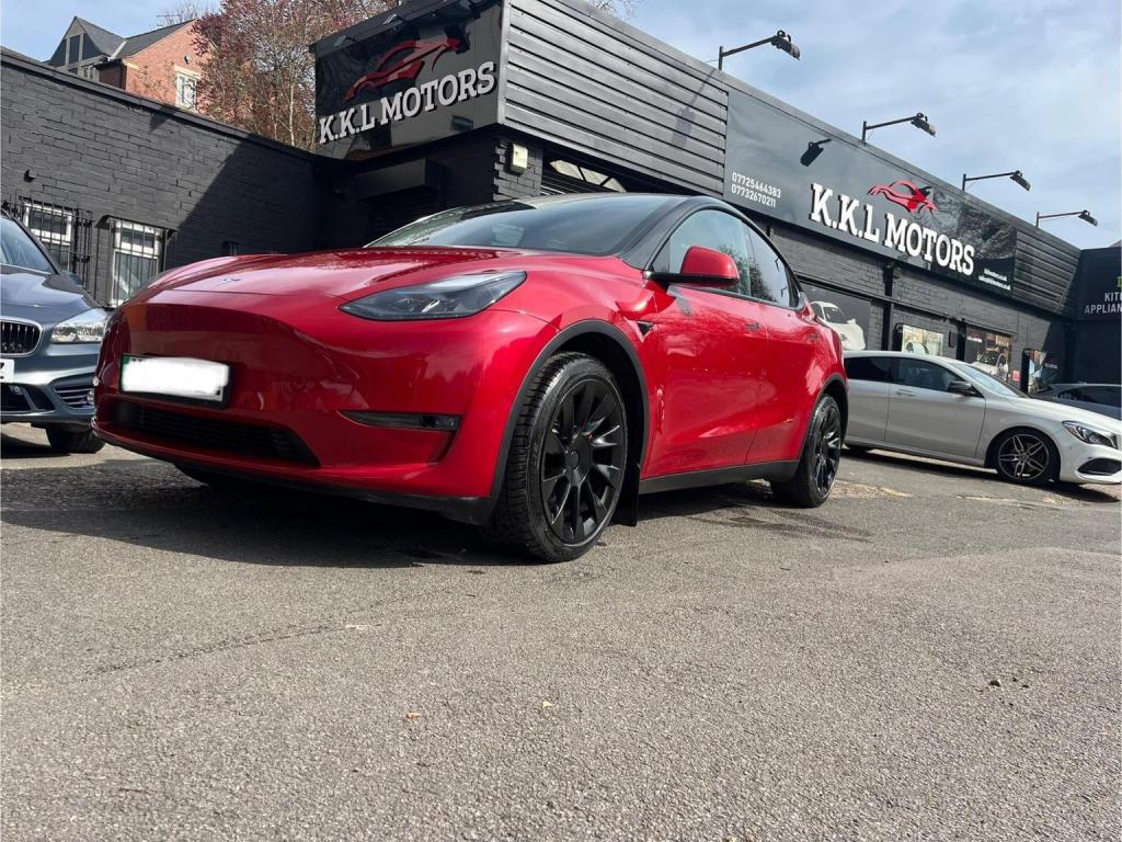 TESLA MODEL Y