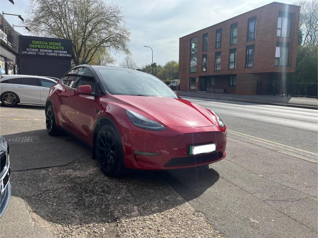 TESLA MODEL Y