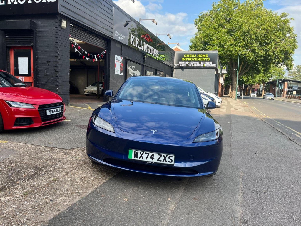 TESLA MODEL 3