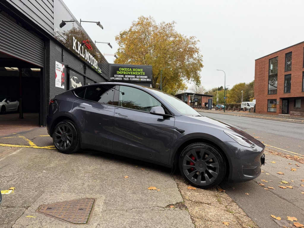 TESLA MODEL Y