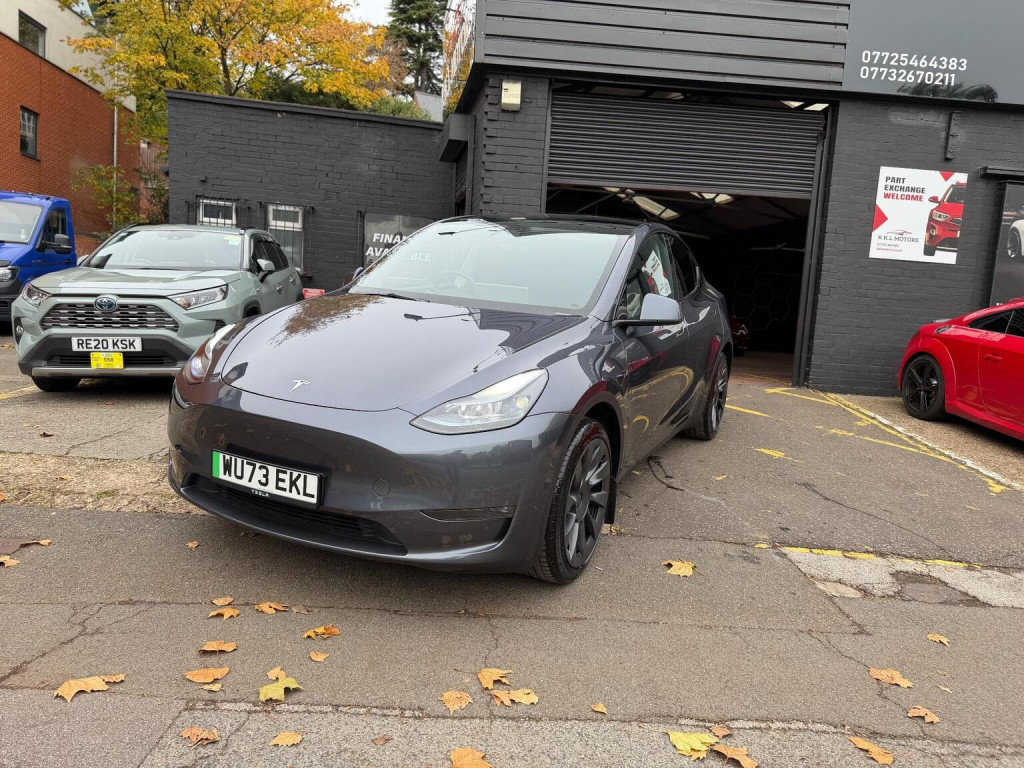 TESLA MODEL Y