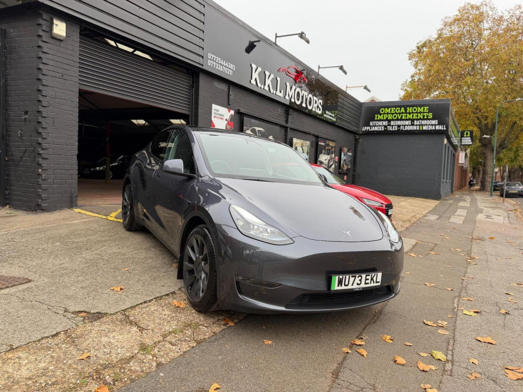 TESLA MODEL Y
