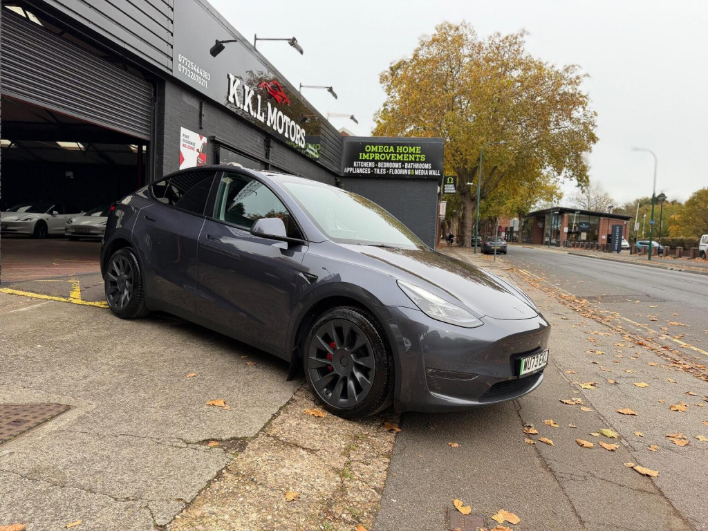 TESLA MODEL Y