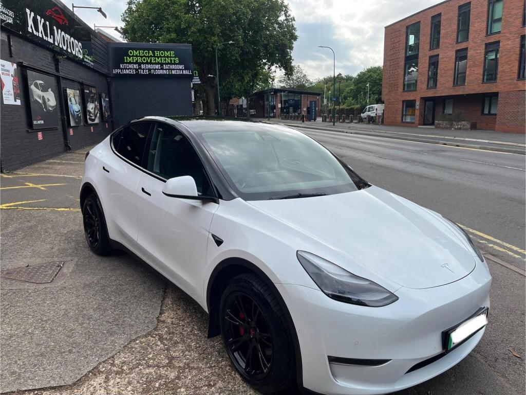 TESLA MODEL Y