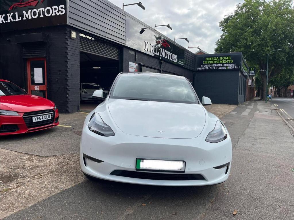 TESLA MODEL Y