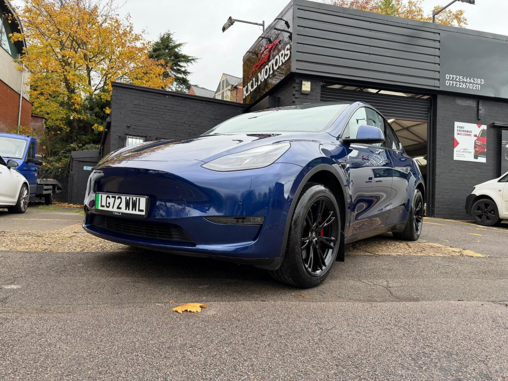 TESLA MODEL Y
