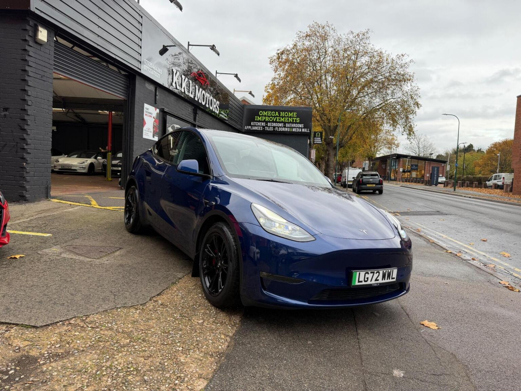 TESLA MODEL Y