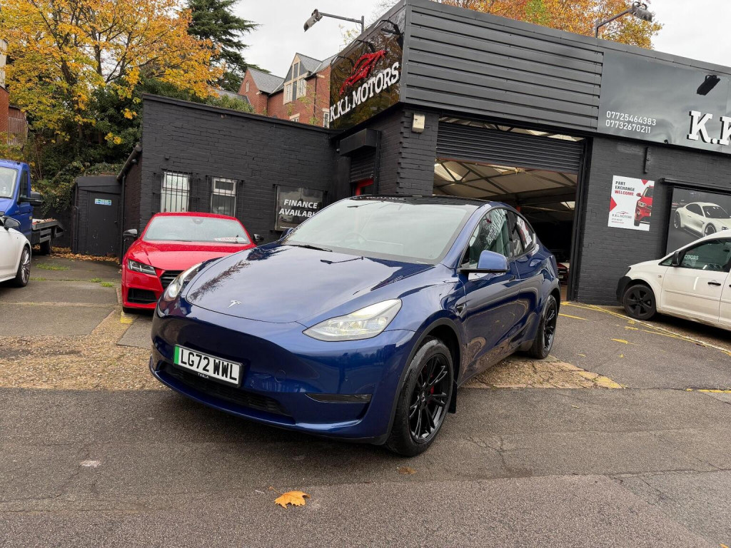 TESLA MODEL Y