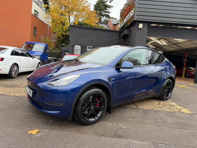 TESLA MODEL Y