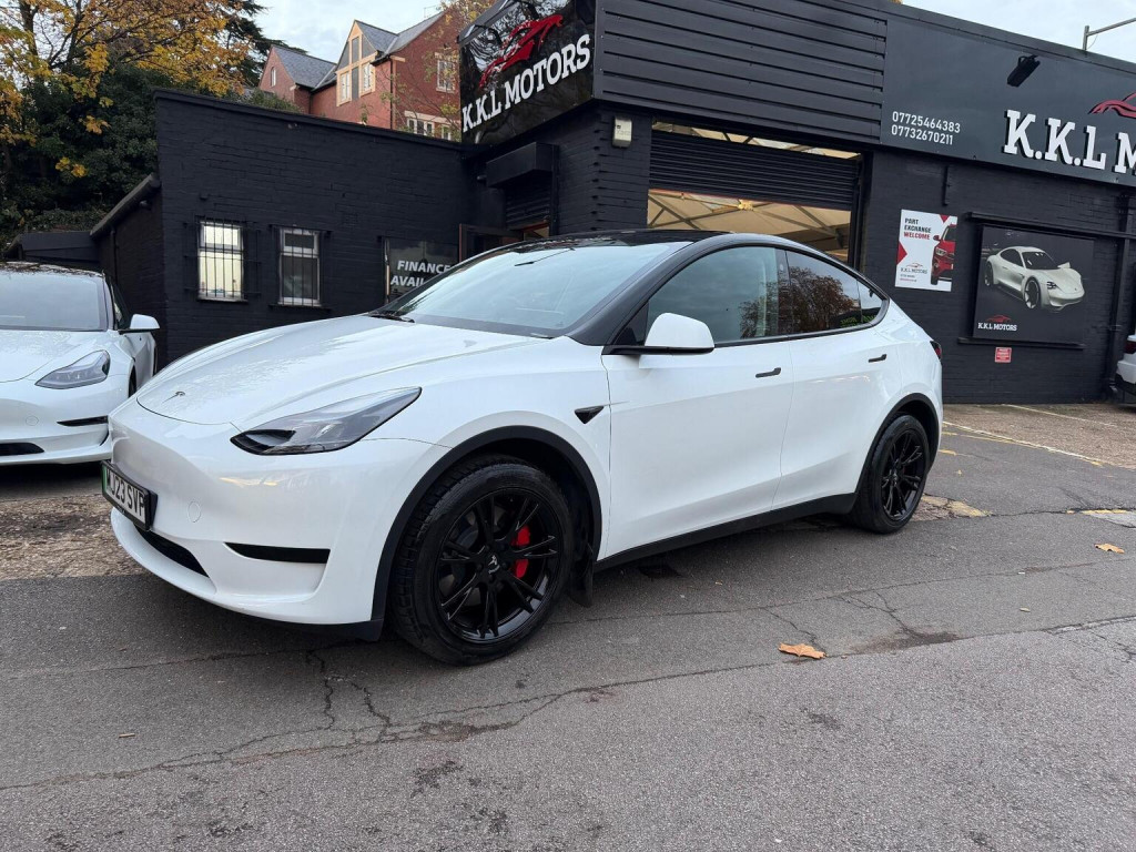 TESLA MODEL Y