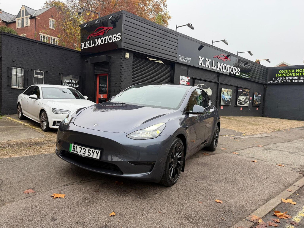 TESLA MODEL Y