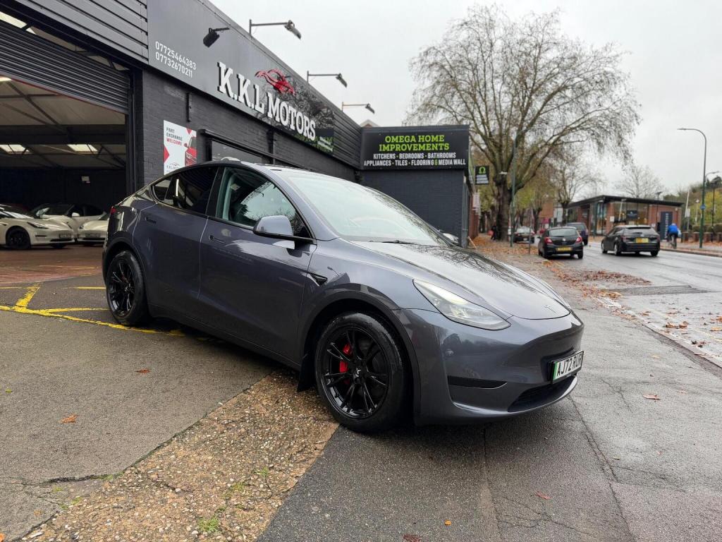 TESLA MODEL Y