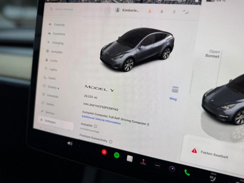 TESLA MODEL Y
