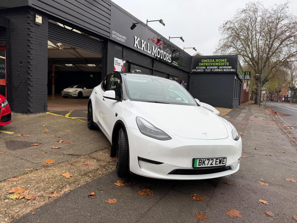 TESLA MODEL Y
