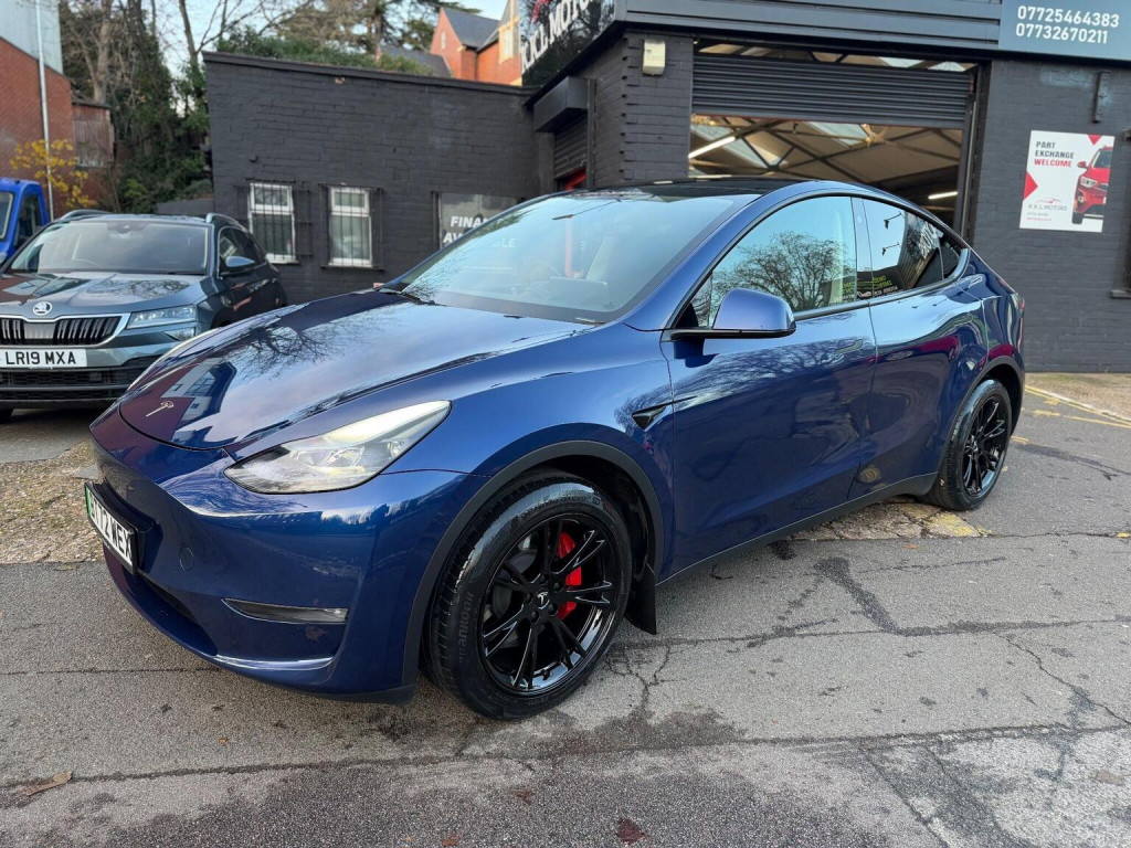 TESLA MODEL Y