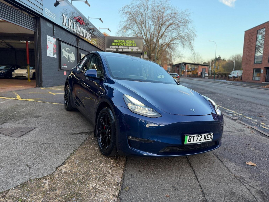 TESLA MODEL Y