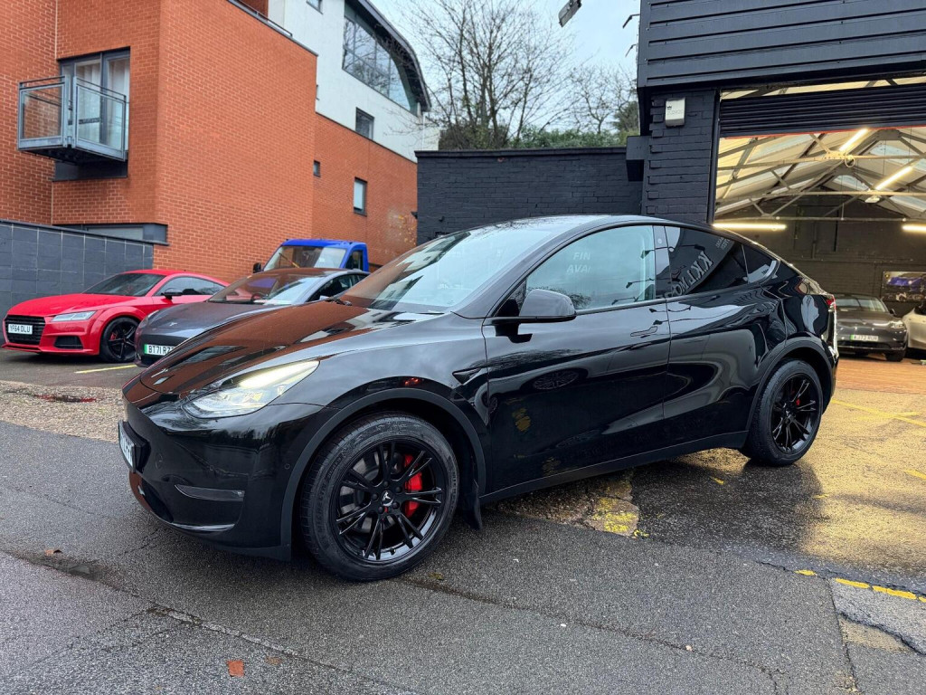 TESLA MODEL Y