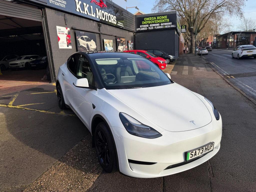 TESLA MODEL Y