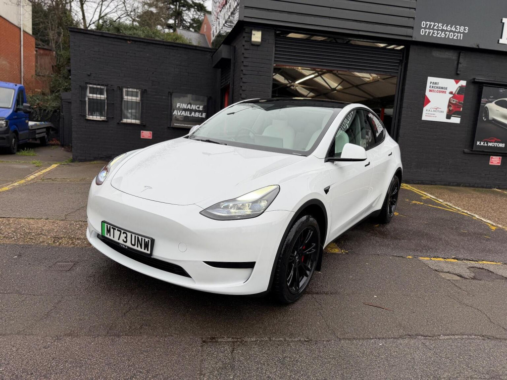 TESLA MODEL Y