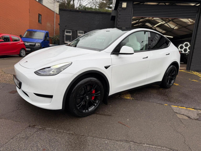 TESLA MODEL Y
