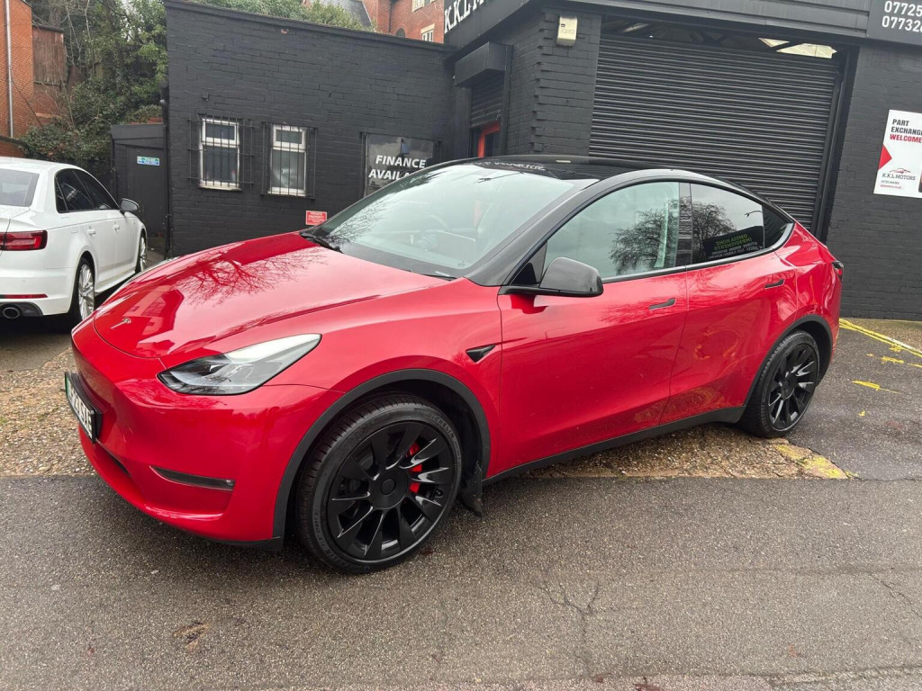 TESLA MODEL Y