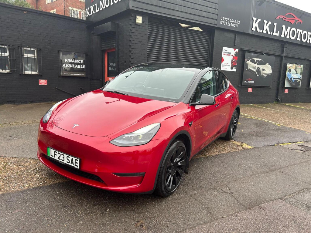 TESLA MODEL Y