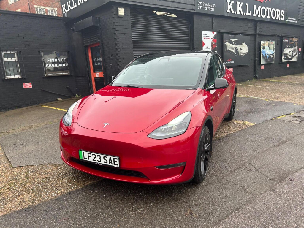 TESLA MODEL Y