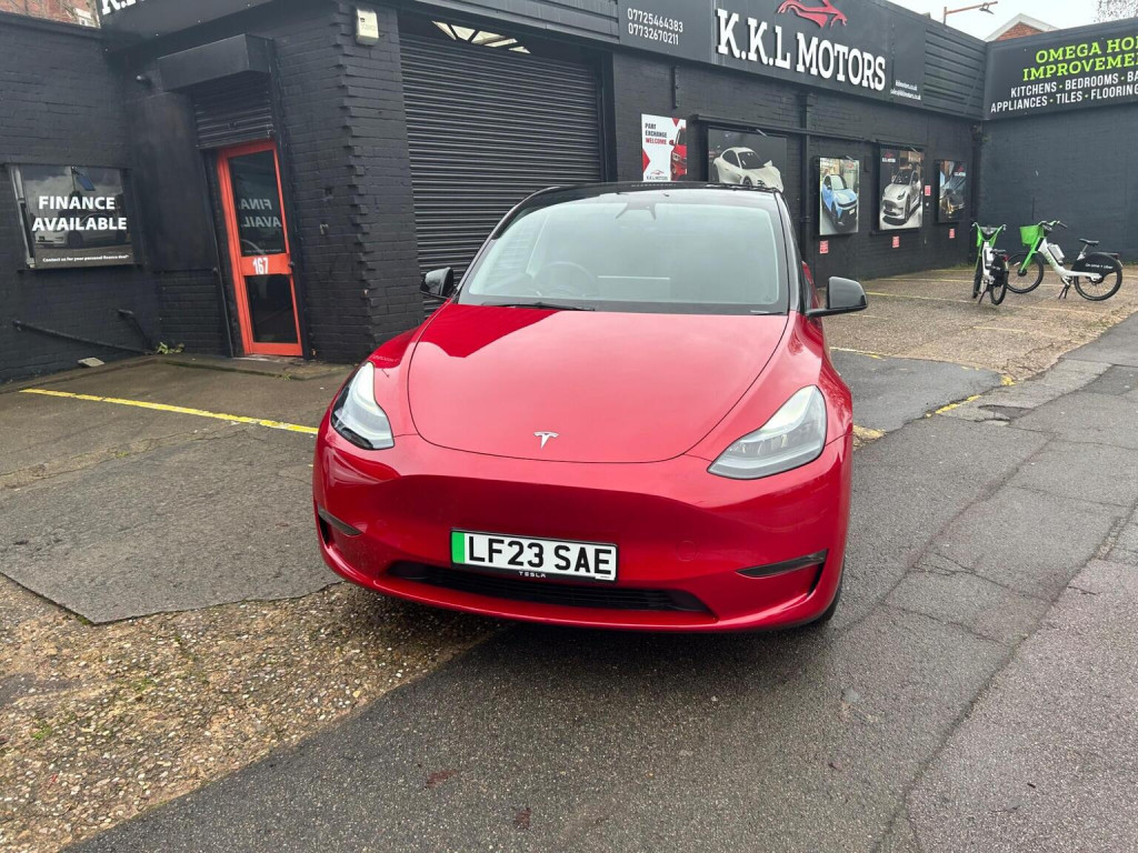 TESLA MODEL Y