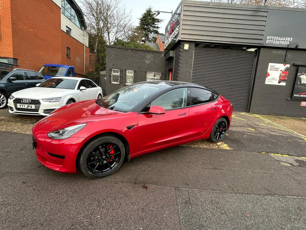 TESLA MODEL 3