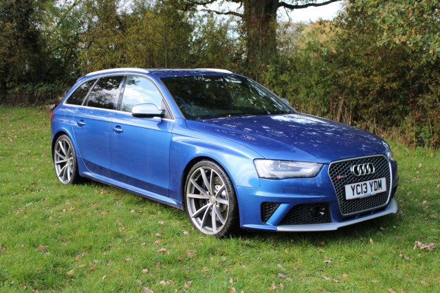 AUDI RS4