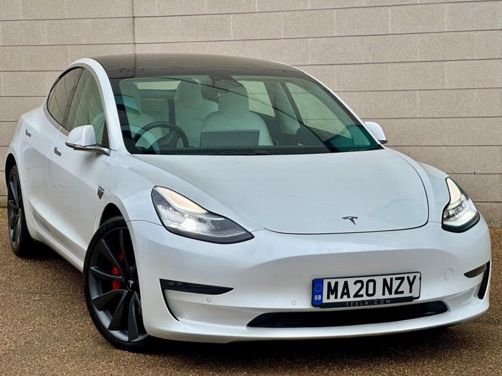 TESLA MODEL 3