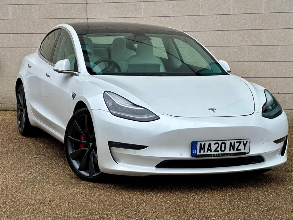 TESLA MODEL 3