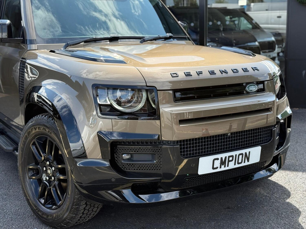 LAND ROVER DEFENDER 110