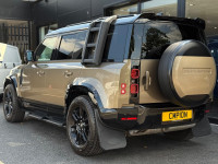 LAND ROVER DEFENDER 110