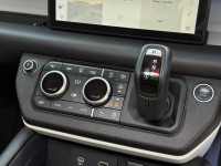 LAND ROVER DEFENDER 110