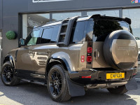 LAND ROVER DEFENDER 110