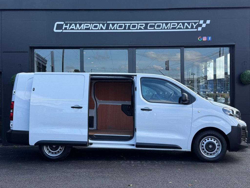 VAUXHALL VIVARO
