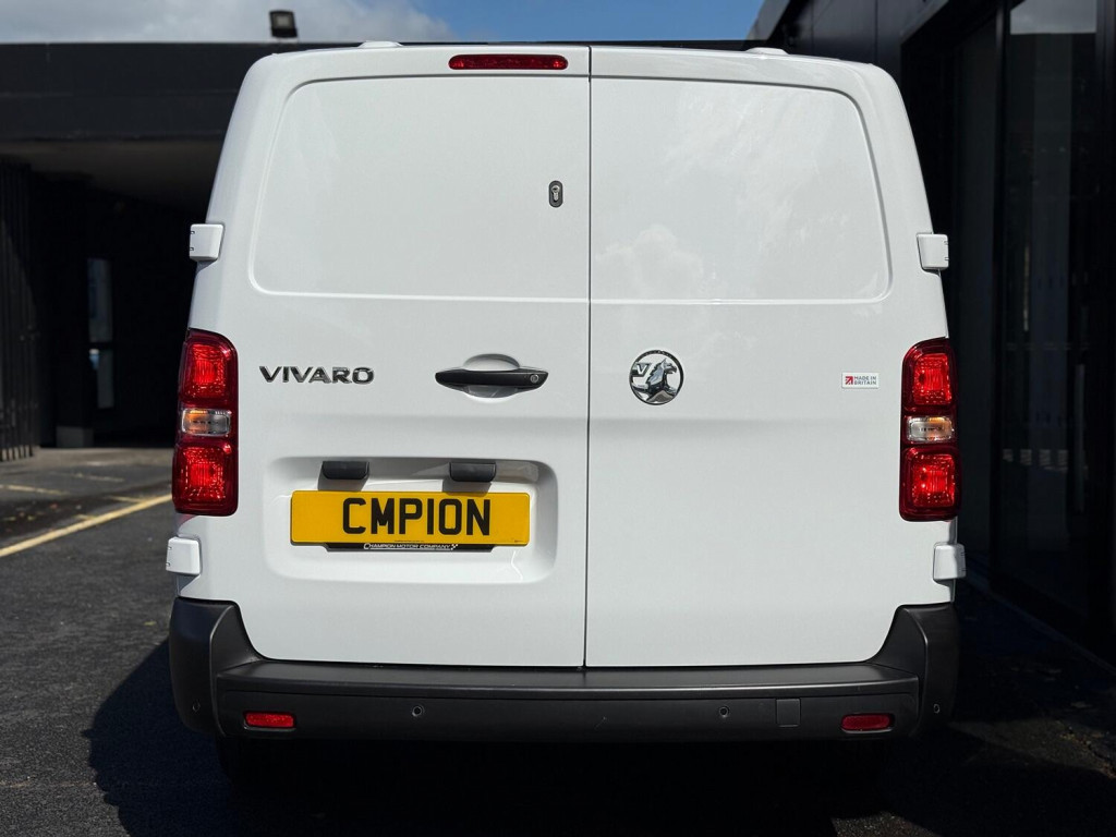 VAUXHALL VIVARO