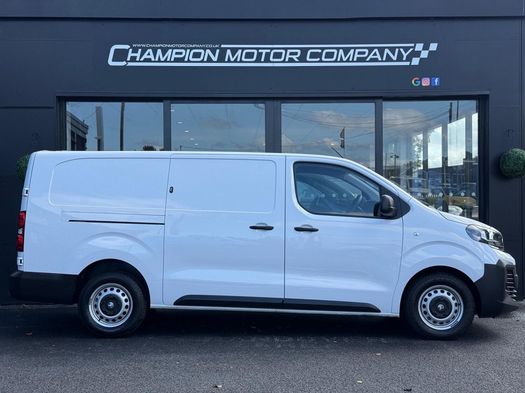 VAUXHALL VIVARO