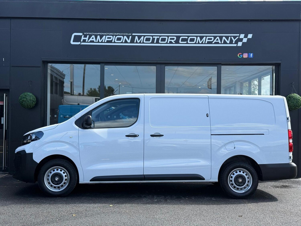 VAUXHALL VIVARO