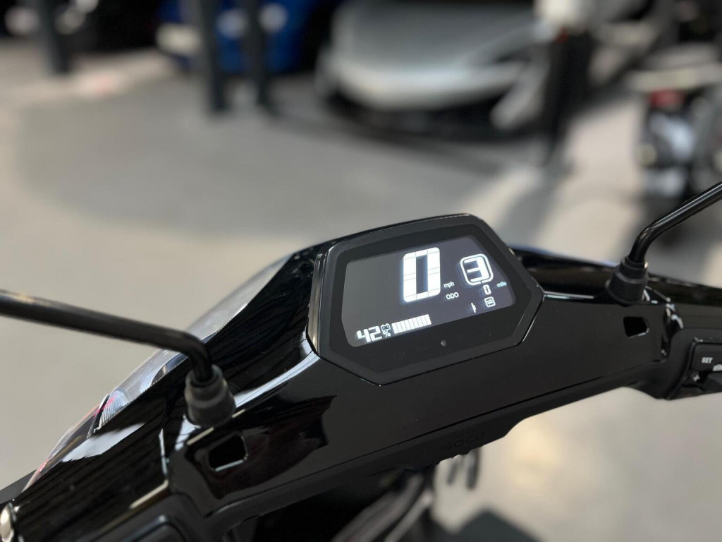 VMOTO SUPER SOCO CUX