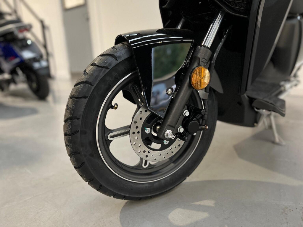 VMOTO SUPER SOCO CUX