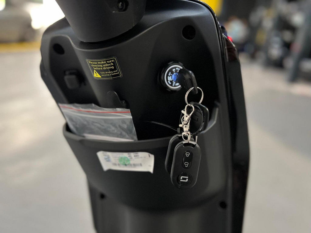 VMOTO SUPER SOCO CUX